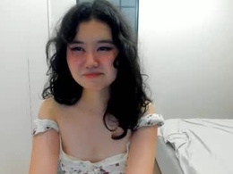 Screen Grab from emmilee_