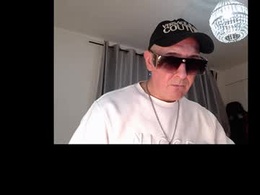 Screen Grab from engleburtumperdink