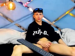 Screen Grab from erofox_77