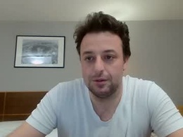 Screen Grab from esibizionista_91