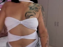 Screen Grab from esmerald_lov