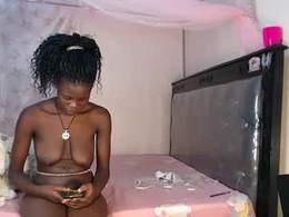 Screen Grab from essyesther