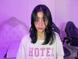 Screen Grab from esthervalliere