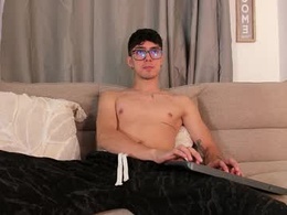 Screen Grab from etham_wolf1