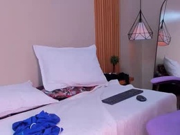 Screen Grab from ethan_jamees