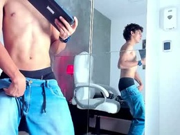 Screen Grab from ethan_todd
