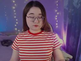 Screen Grab from eva_peach18