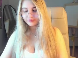 Screen Grab from evacadooo