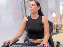 Screen Grab from evaloren_