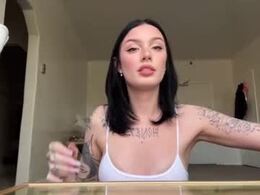 Screen Grab from evelynforever