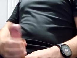 Screen Grab from exibivoyeur