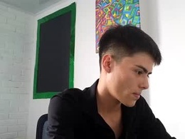 Screen Grab from feeenti_dream
