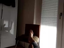 Screen Grab from feet235904