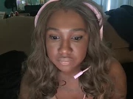 Screen Grab from femdommefarrah