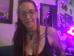 Screen Grab from ferallux33x