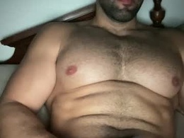 Screen Grab from fitcurvyman4fun_69