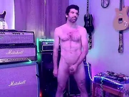 Screen Grab from flanneldong
