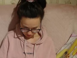 Screen Grab from flowercandydoll13