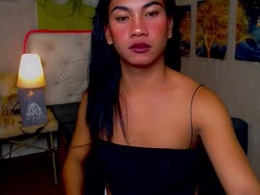 Screen Grab from foxclassyramona_tsx