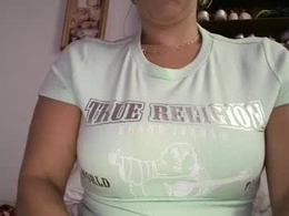 Screen Grab from foxyfaye1