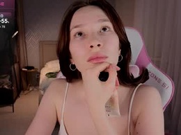 Screen Grab from foxyoly