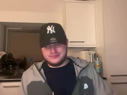 Screen Grab from freddzzom