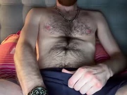 Screen Grab from freevechno128