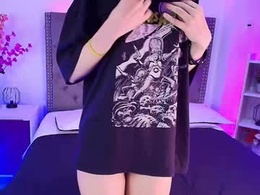 Screen Grab from freyja_violett