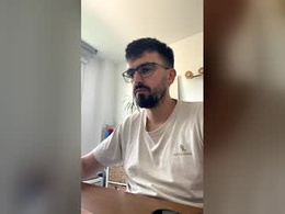 Screen Grab from funnyroom23