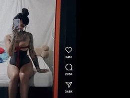 Screen Grab from gigi_moss