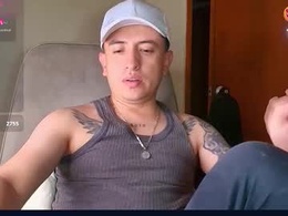 Screen Grab from gleen__