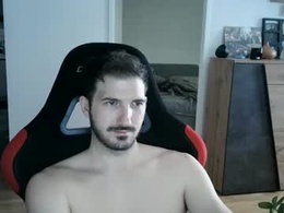 Screen Grab from goldnic_10