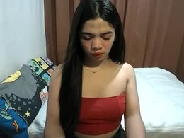 Screen Grab from gorgeouspinay_gwen