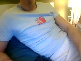 Screen Grab from grossebite7520