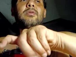 Screen Grab from handsomeking187