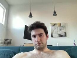 Screen Grab from harry_the_whore