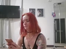 Screen Grab from helga_stipper
