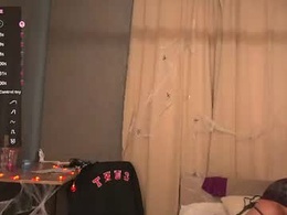 Screen Grab from hey_violet