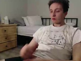 Screen Grab from hibbytom