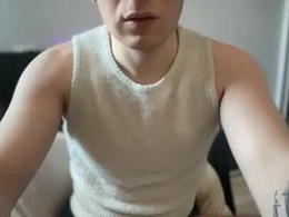 Screen Grab from hiddenpeachd