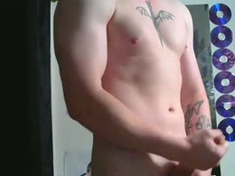 Screen Grab from himbo_bimbo