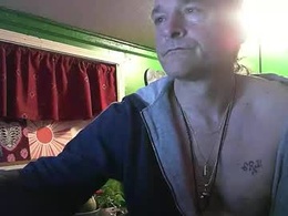 Screen Grab from hippiedad333