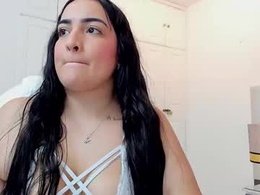 Screen Grab from holly_foxx_77