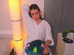 Screen Grab from honeey_beee