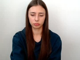 Screen Grab from honeyteasee