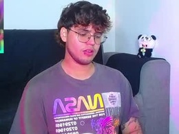 Screen Grab from hornsgoat_