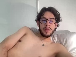 Screen Grab from hornypizzaboyx