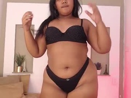 Screen Grab from hot_ariiana