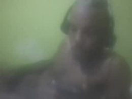 Screen Grab from hot_grand2
