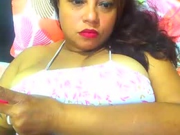 Screen Grab from hotmaturelatin